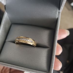 Men's 1/10 CT. T.W. Diamond Engagement Ring